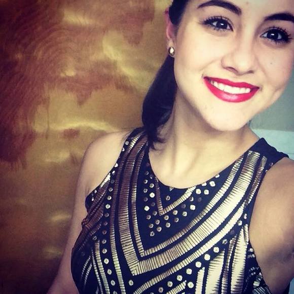 Meet your Posher, Adriana - Picture 1 of 1